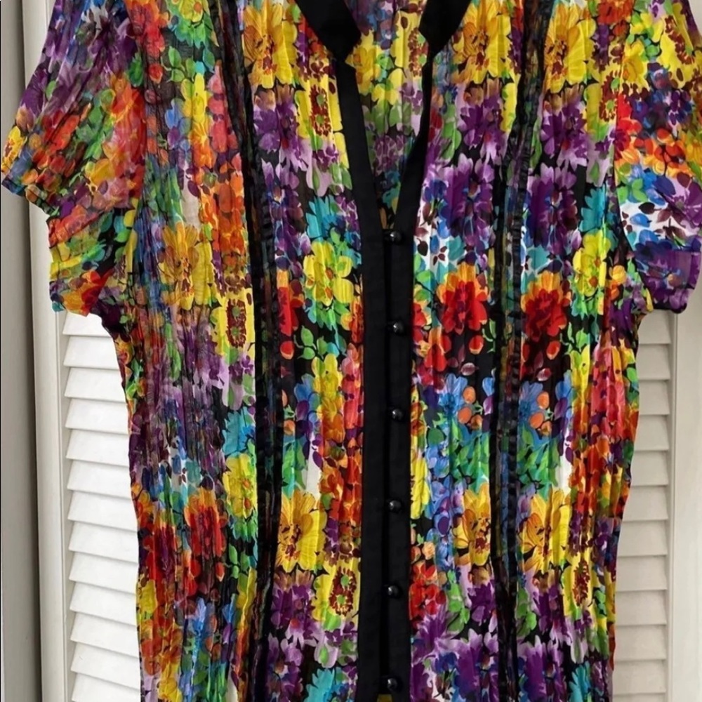 Women’s Floral Shirt (Size L) - Picture 1 of 3